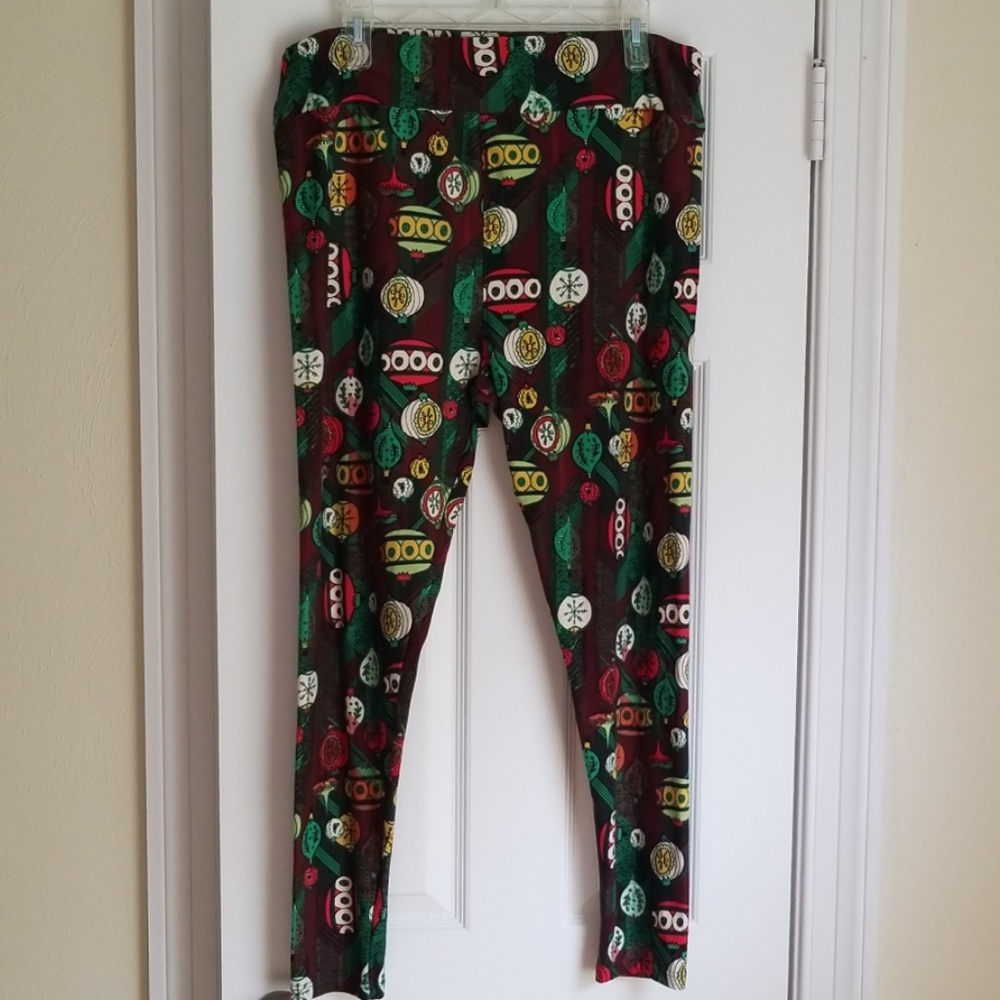 LulaRoe Christmas Leggings!